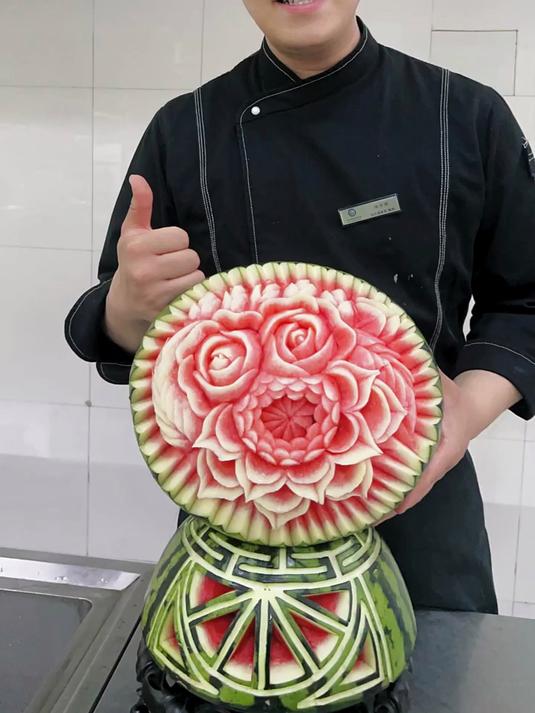 西瓜雕刻作品