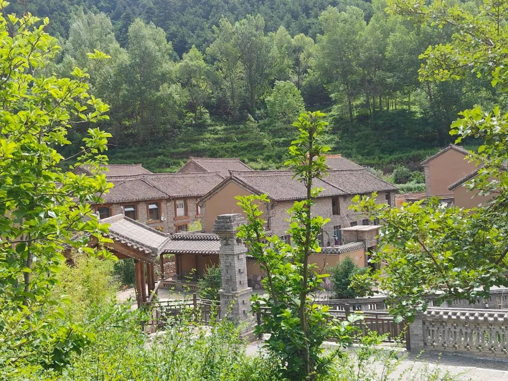 松庙村位于山西陵川县古郊乡境内,毗邻太行一号公路.