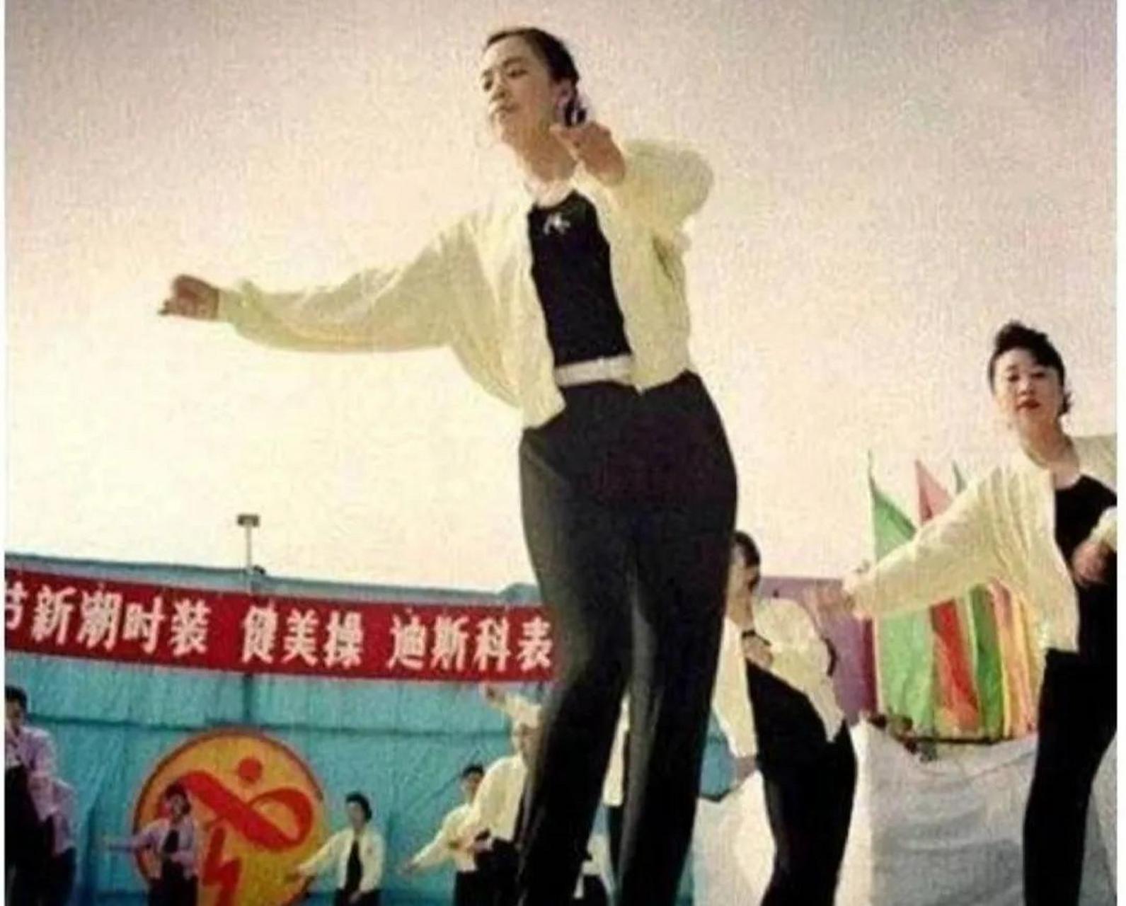 1990年代健美（1990年健美比赛） 1990年代健美（1990年健美比赛

）《90年代健美冠军》 健身健美