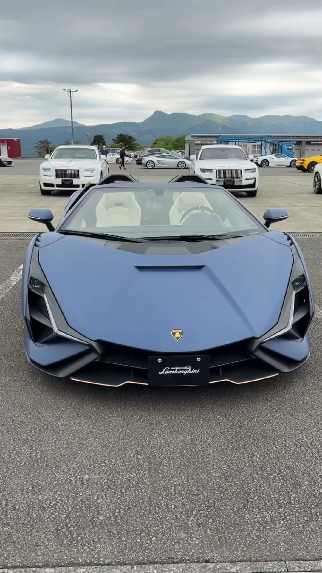 磨砂蓝兰博基尼sian帅吧你有没考虑它