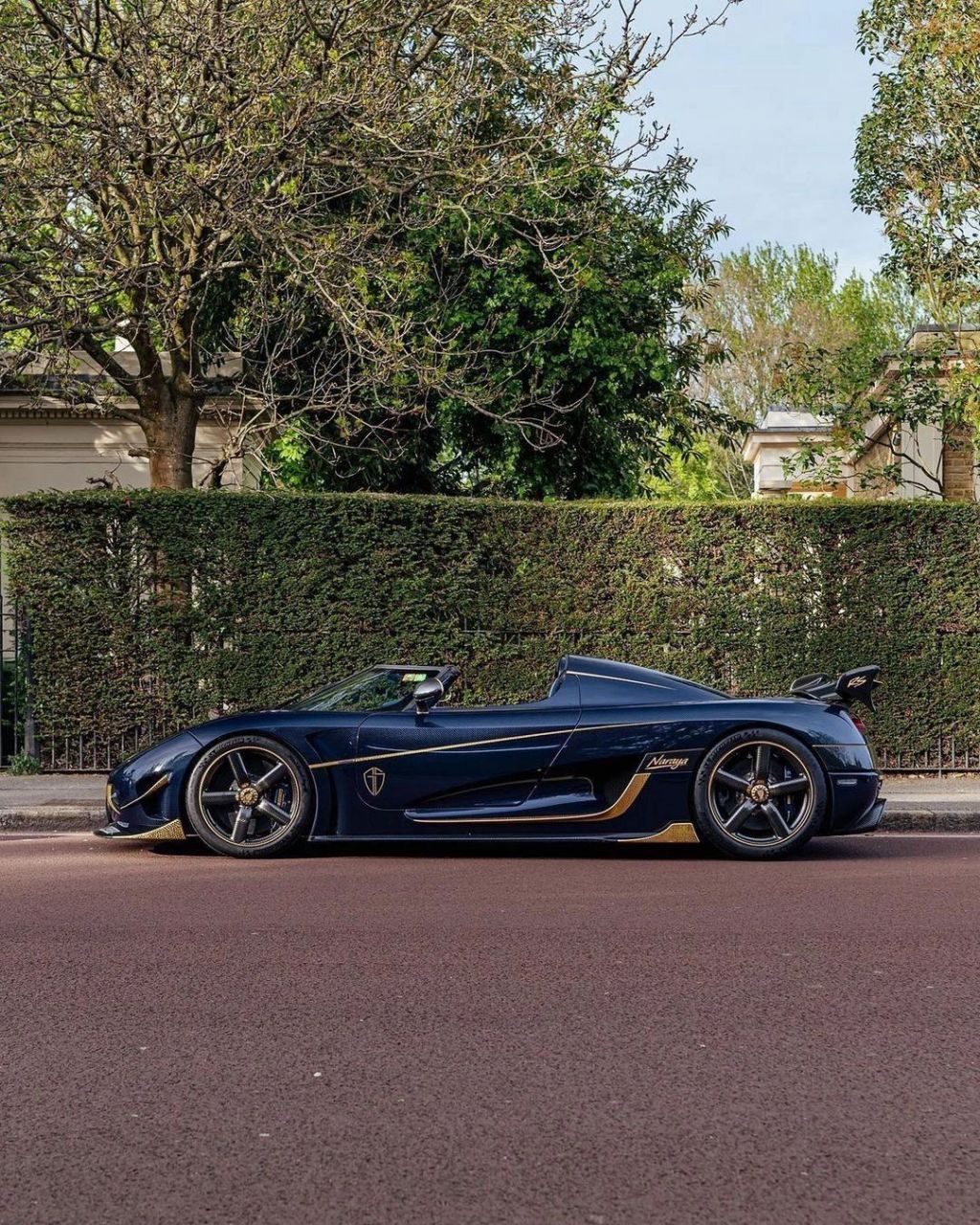 柯尼塞格one:1,agera rs,那么作为纯手工打造的车型,定位也是很高的