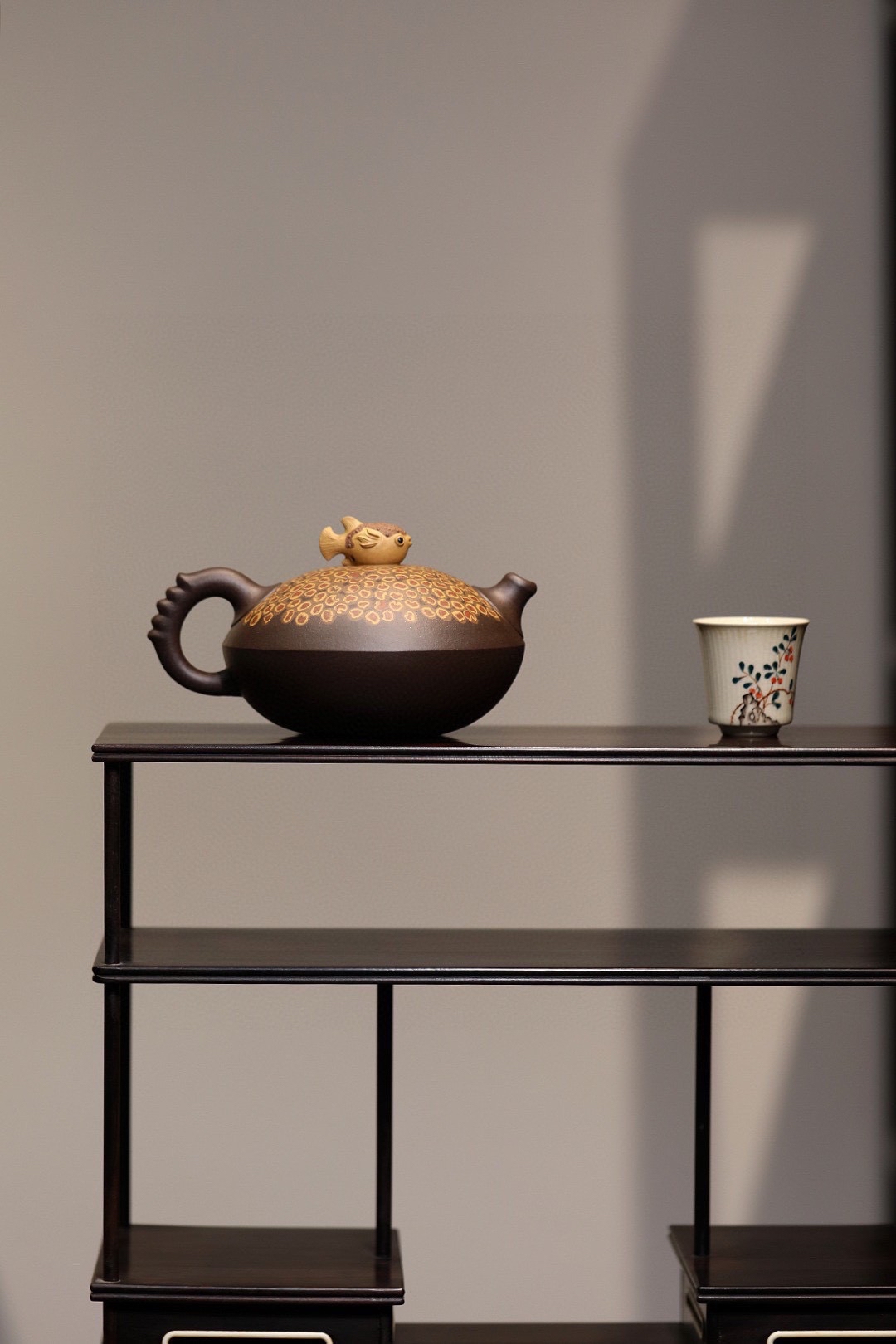 宜兴紫砂壶袁志敏全手工鱼乐壶绞泥250cc