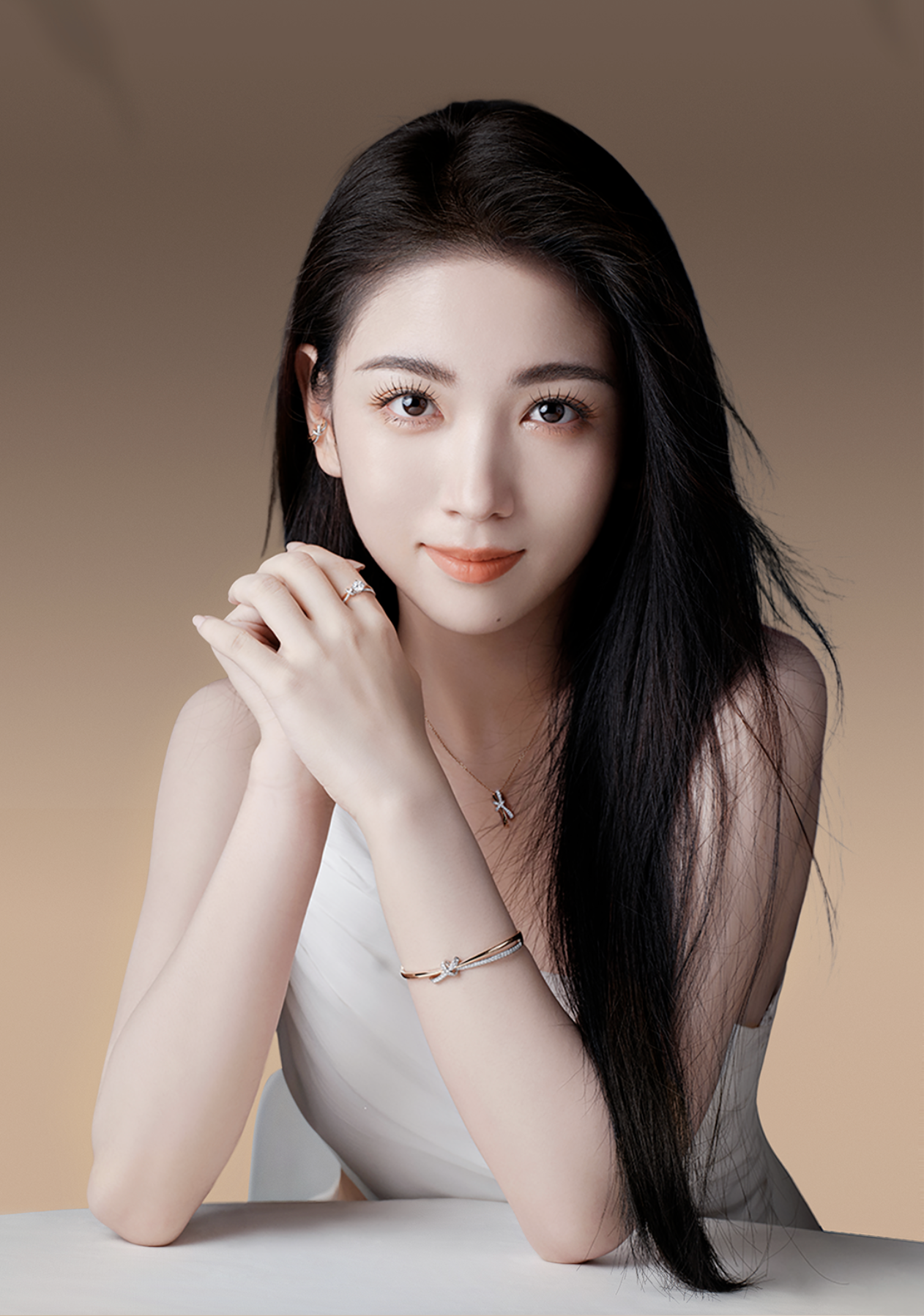 新城控股集团唐山吾悦广场|代露娃:在爱与被爱中闪闪发光