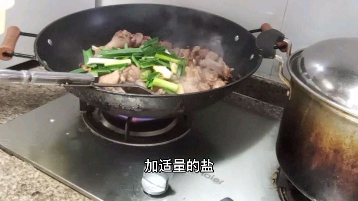 客家人逢年过节亲朋好友招待的主菜,客家菜焖鹅最好吃煮法