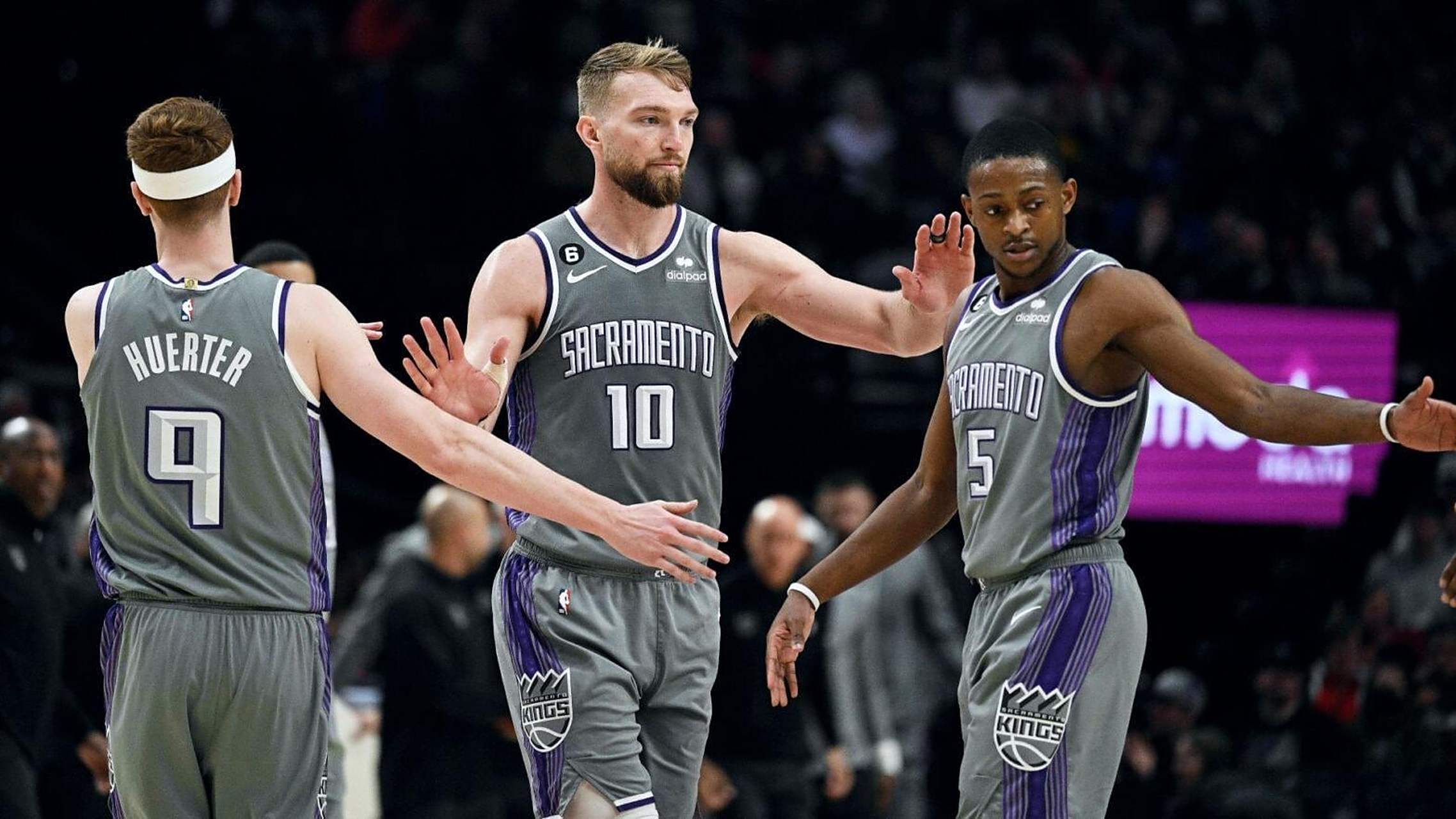 北京时间4月16日,nba季后赛,国王队在主场迎战勇士队.