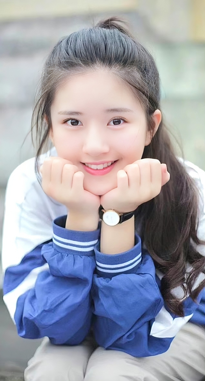 赵露思早期海报图,这个时期的赵露思好青涩好可爱呀,纯天然美少女是最