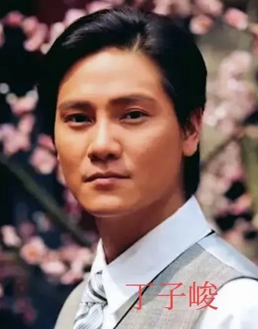 赵丽颖背后大佬有多强?连向华强也要忌惮三分,难怪如今无人敢惹