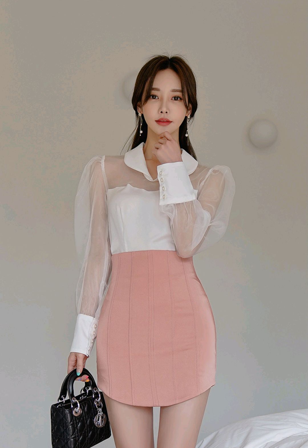 孙允珠:淡粉胭脂春雪美人曼莎及膝裙