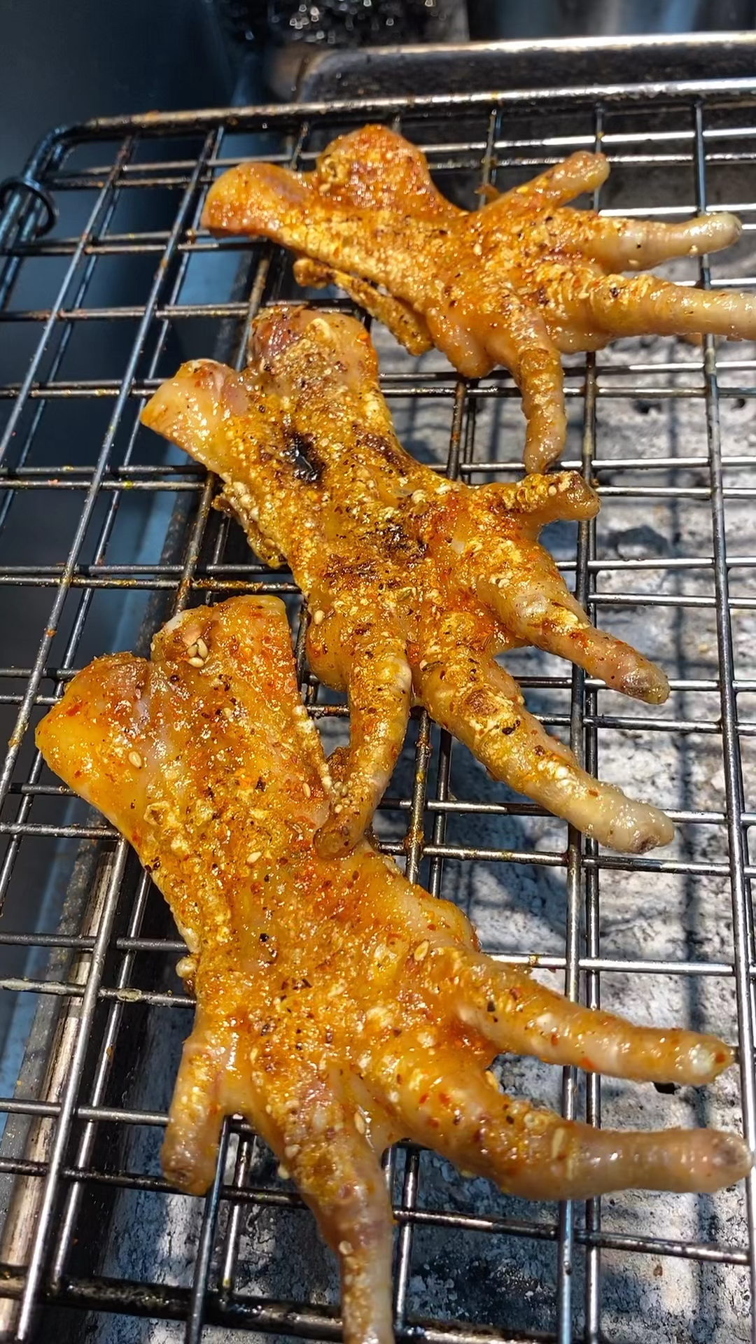 生烤香辣鸡爪