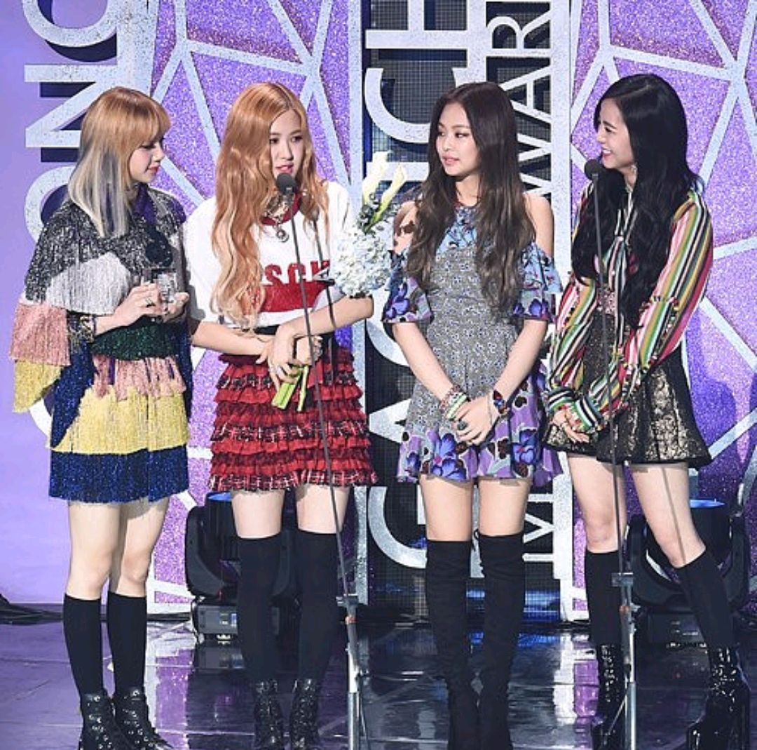 韩国女团blackpink参加美国新泽西州举行的2022 mtv vma颁奖典礼
