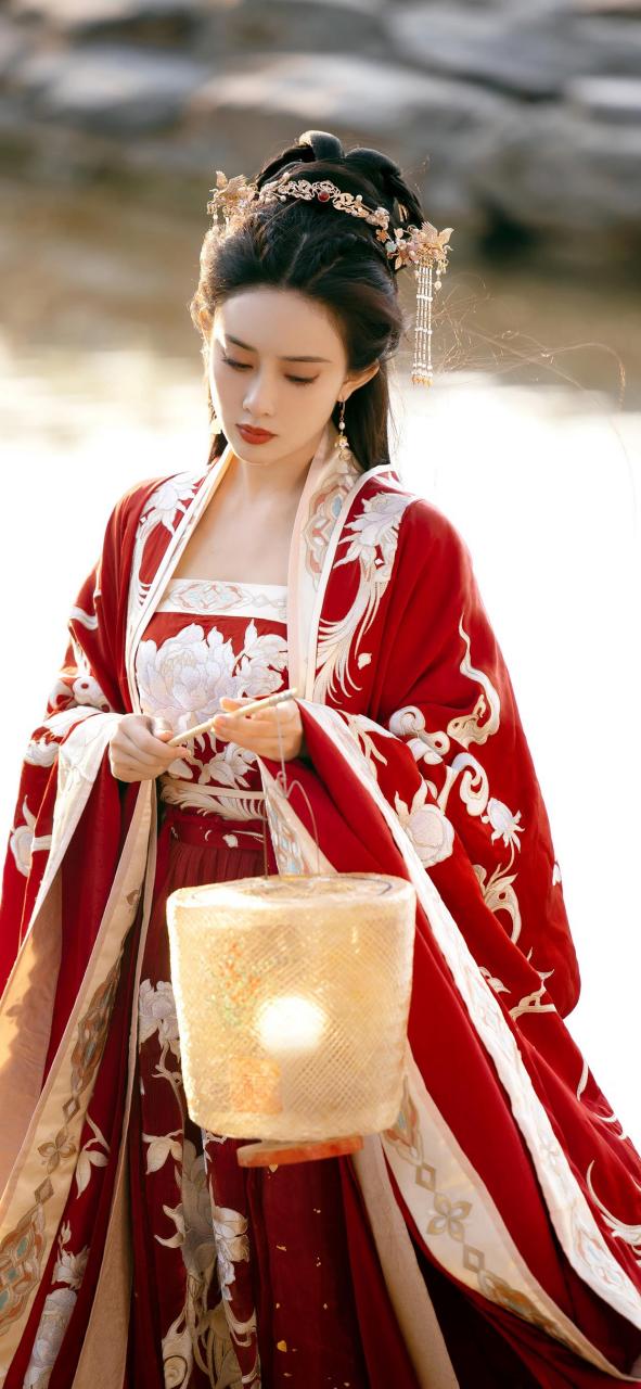 天香国色,一貌倾城!#古风壁纸# #美女# #明星