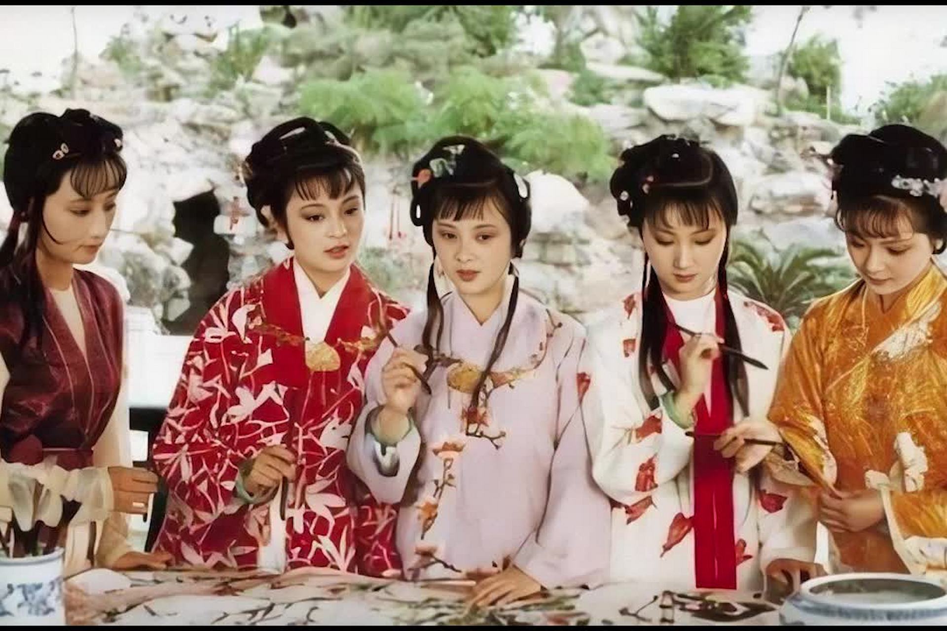 《红楼梦》有人也叫它《石头记》.之所以说贾宝玉是顽石戴着灵玉.