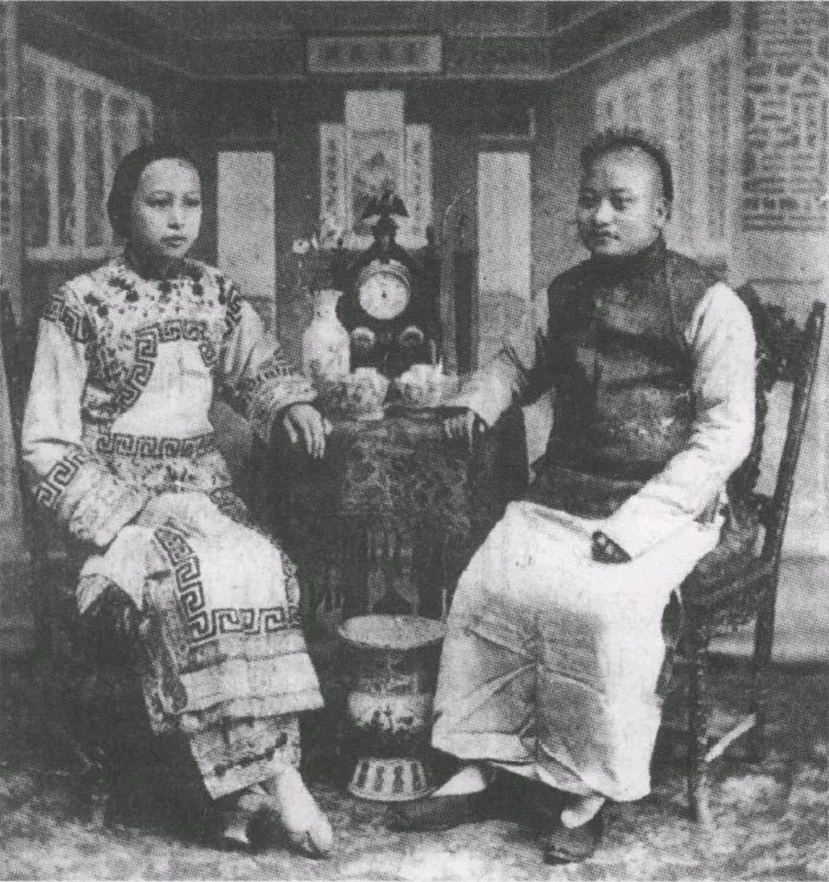 1828年,王泽邦在广州创制王老吉凉茶.