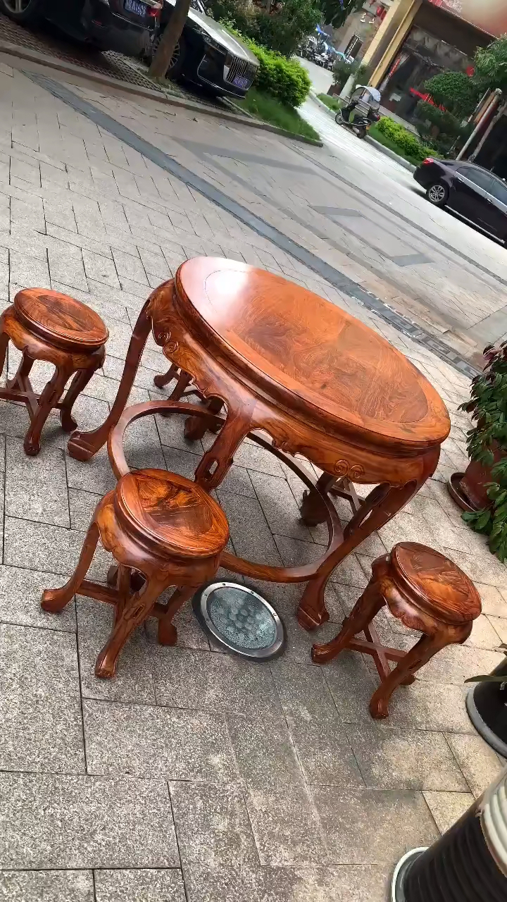 黄花梨五子登科圆桌