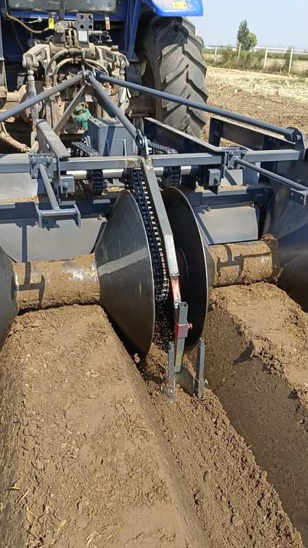 大葱大姜开沟起垄机,根据尺寸定做.-度小视