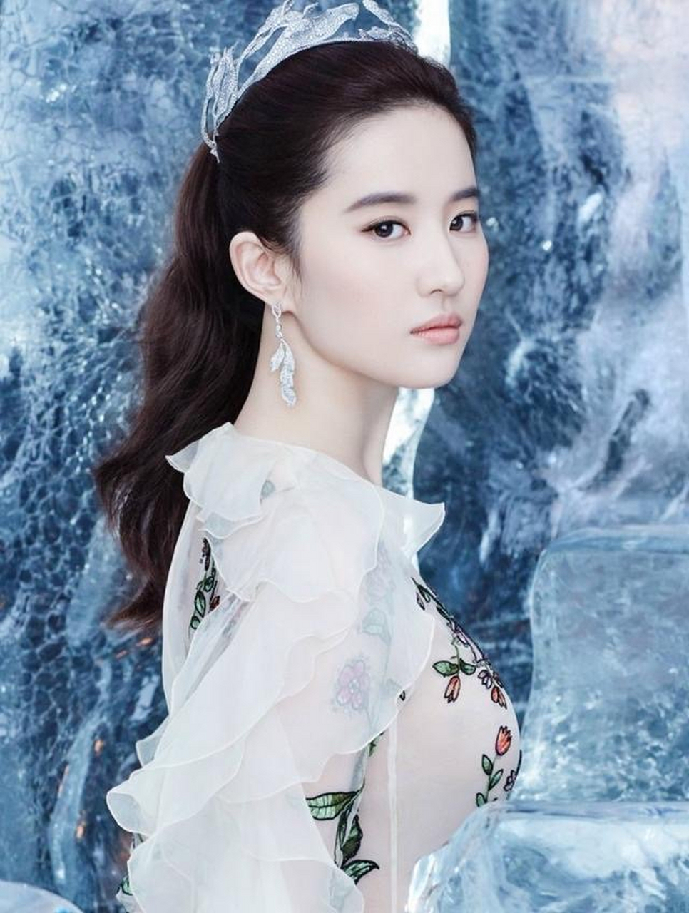 刘亦菲惊艳写真