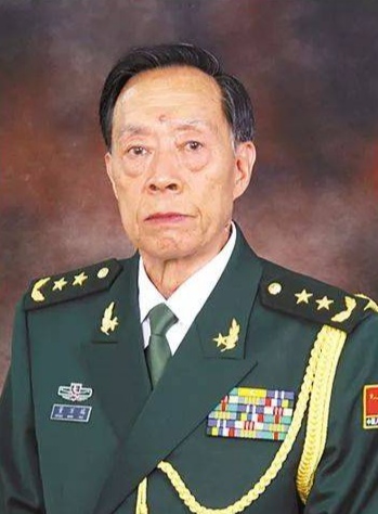 南京军区副司令员董万瑞抗洪途中看到歹徒趁火打劫,将军怒不可遏