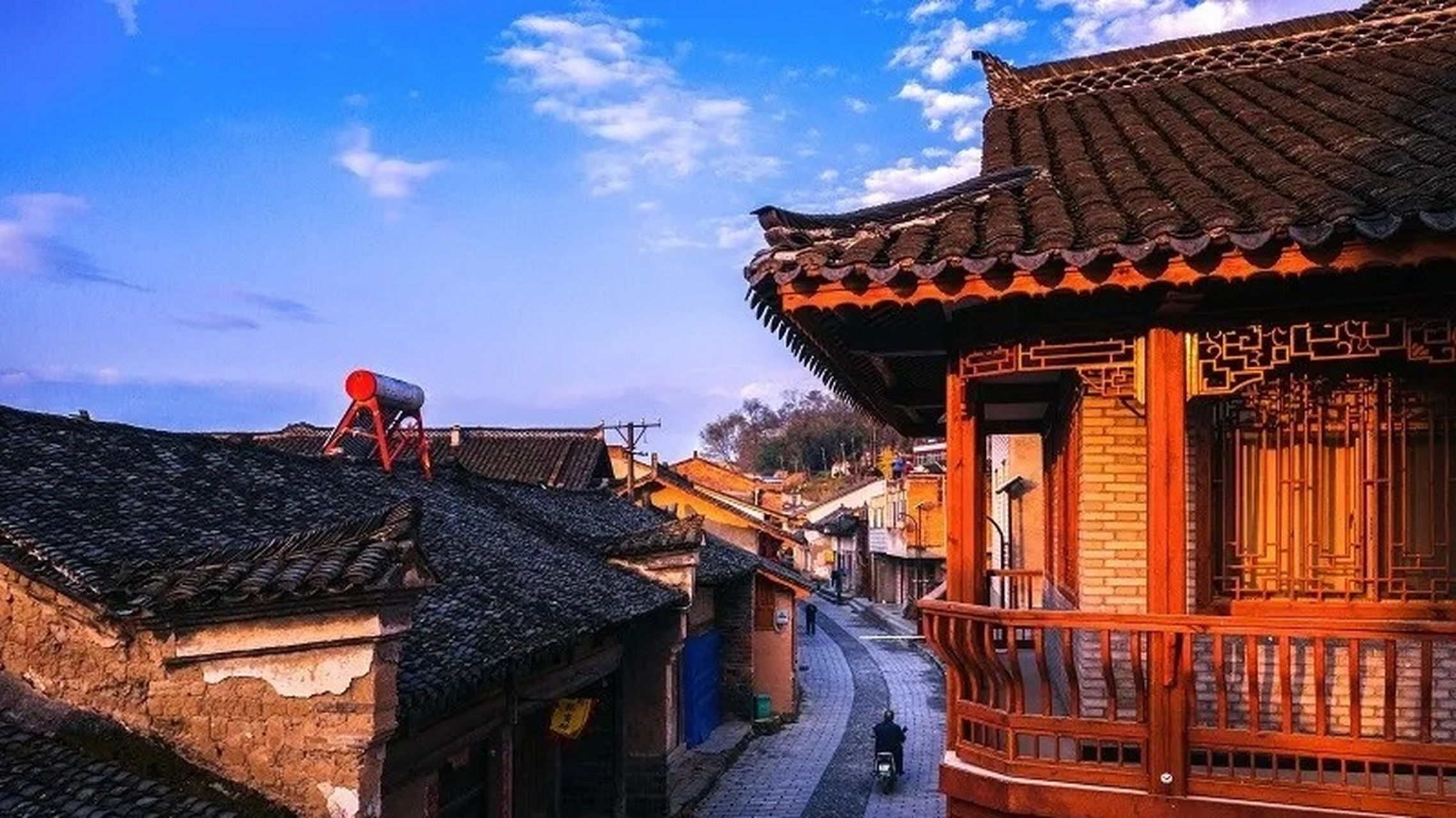 到军店镇有两大看点:房州古镇和白鹤湾田园综合体.