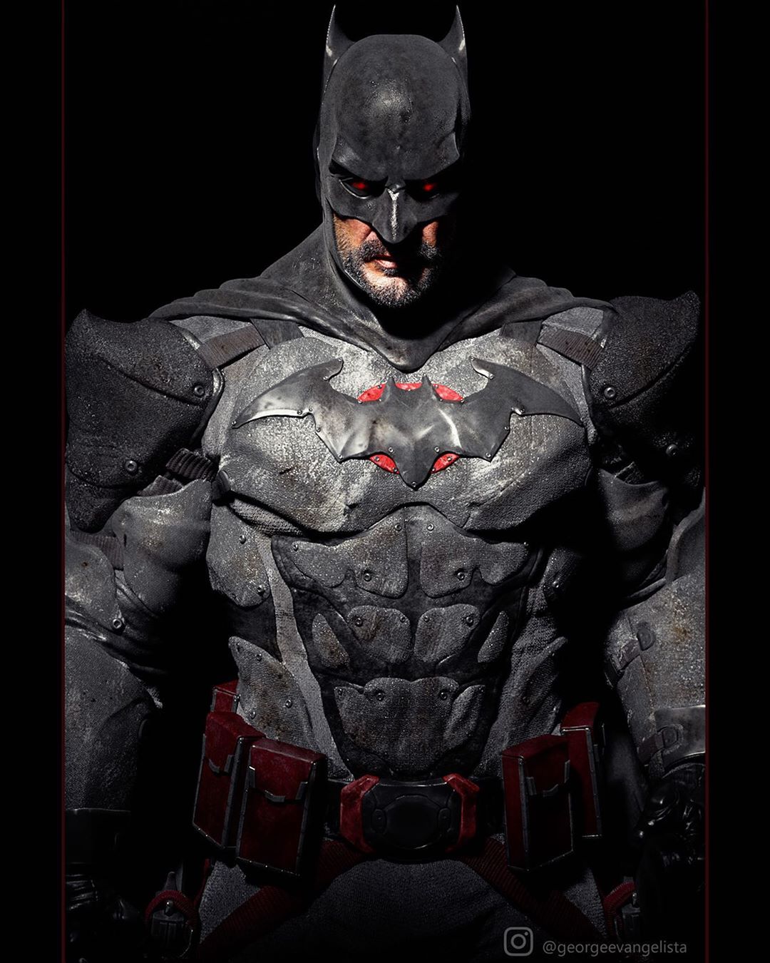 一个本不该存在的蝙蝠侠,末世下的哥谭复仇骑士,贯彻血腥的正义