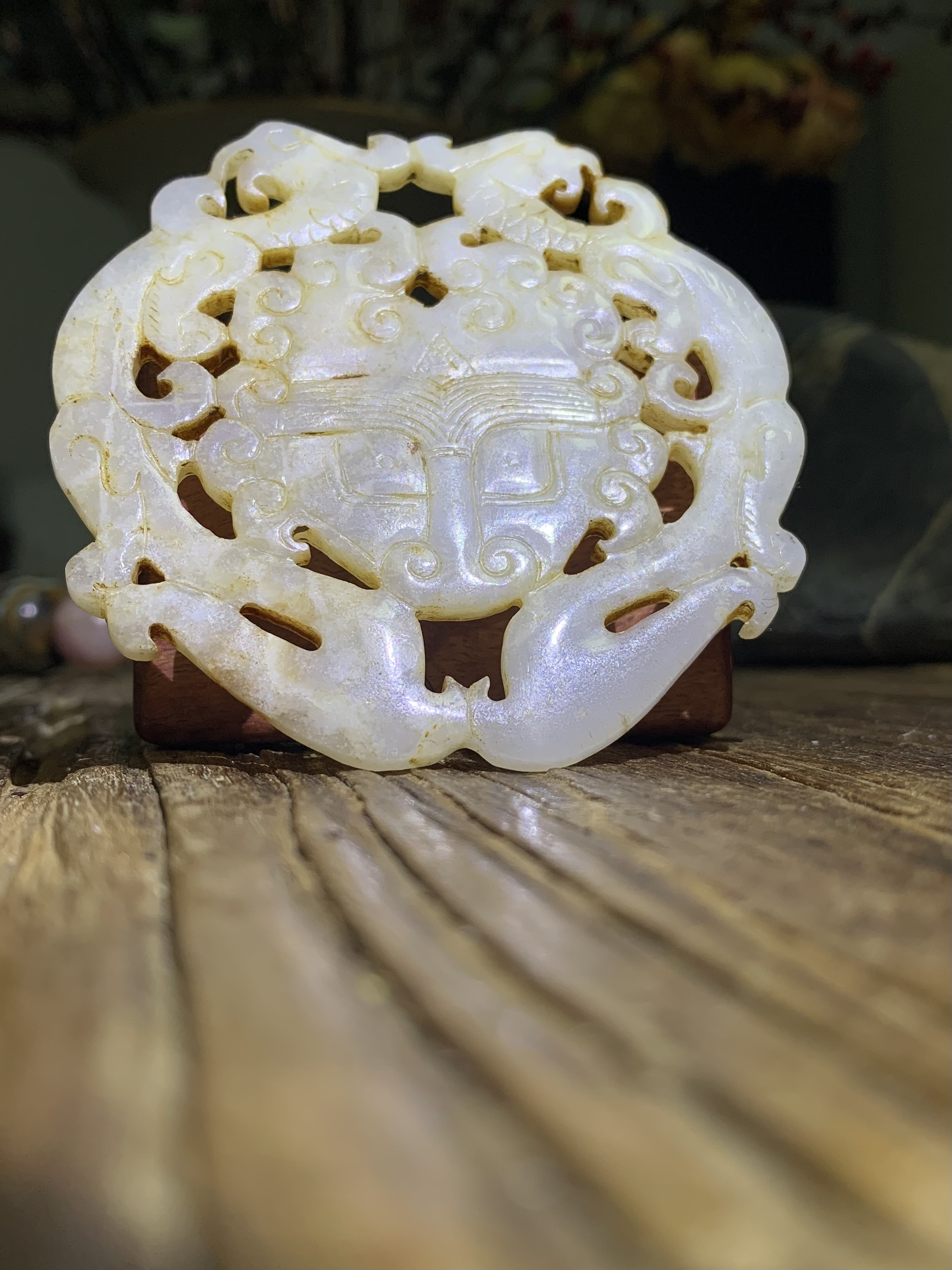 西汉双凤鸟纹饕餮玉佩