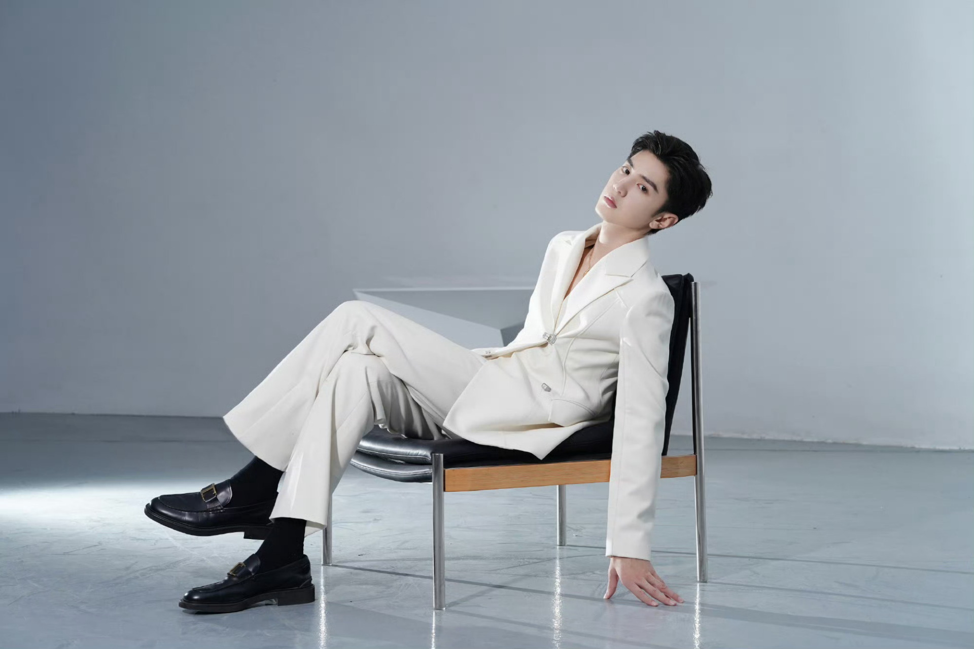 陈哲远壁纸写真[小红花]