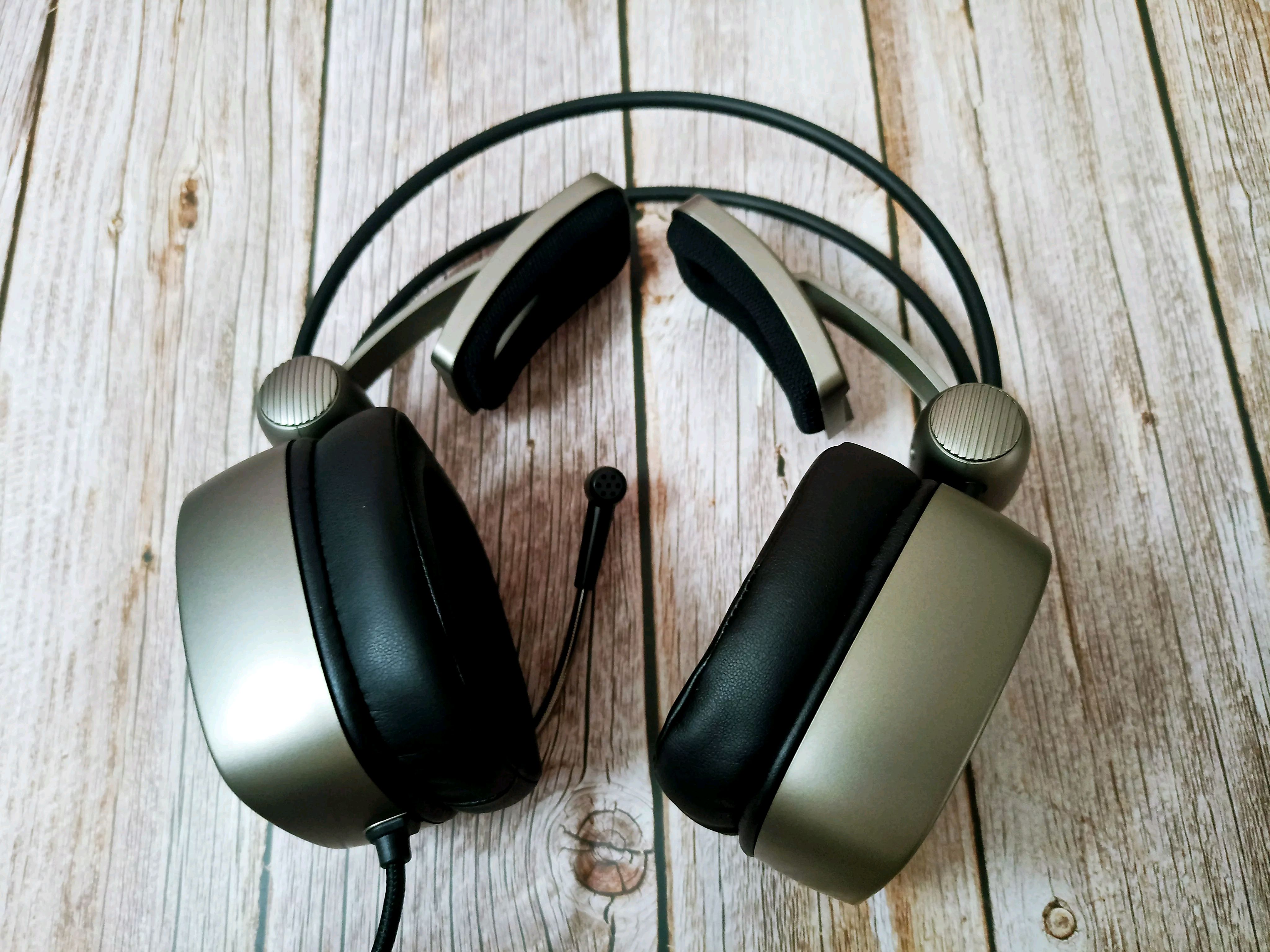 听声辨位,吃鸡首选,西伯利亚s21电竞耳机体验