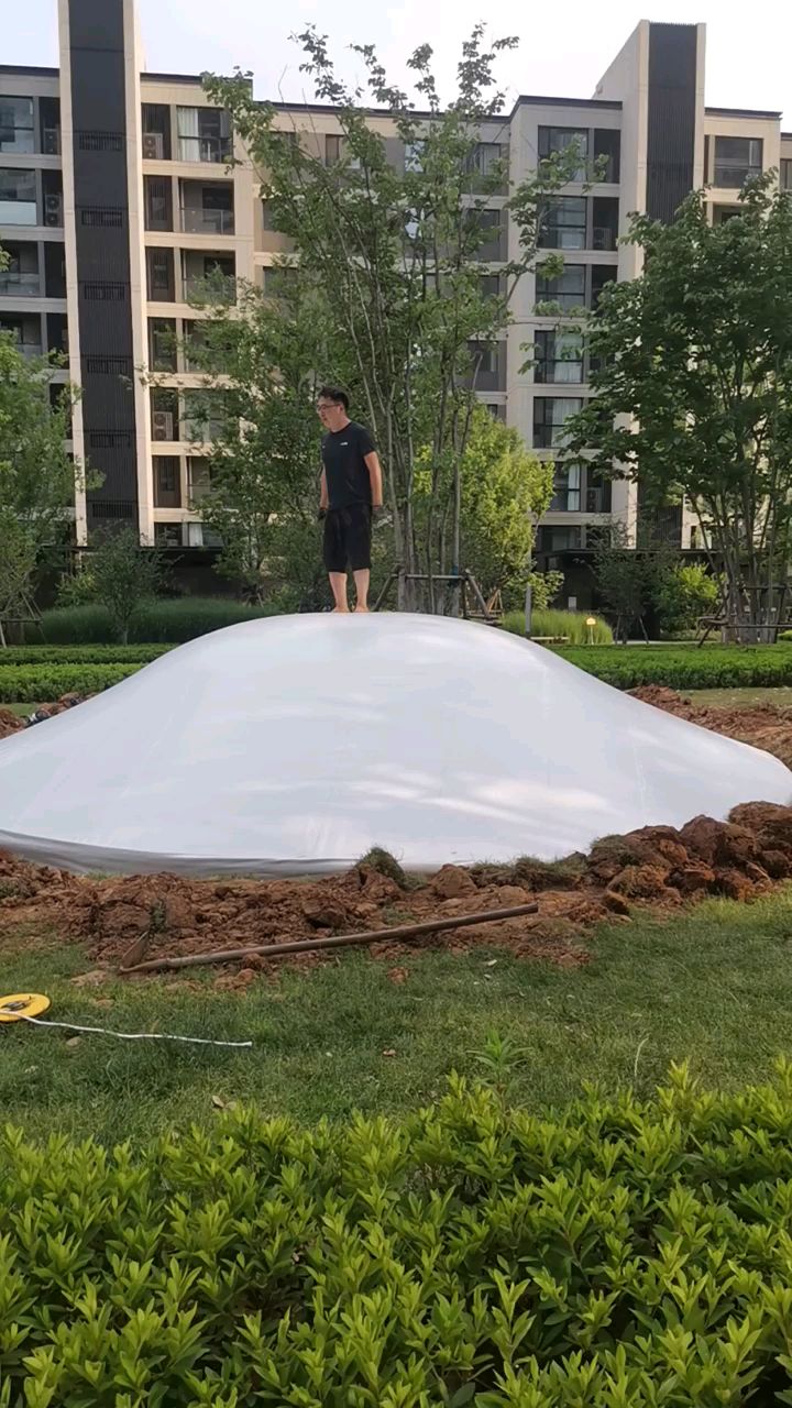 移动式网红充气蹦蹦云安装效果