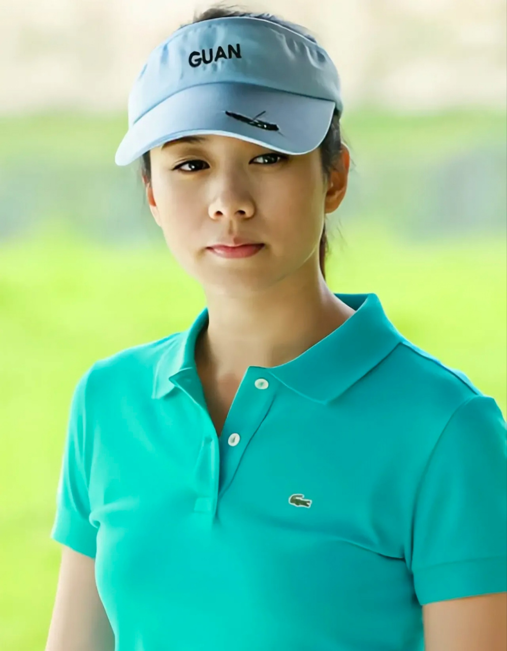 78年的林嘉欣也45岁大妈了,现在选择离婚肯定是深思熟虑之后下的决定.