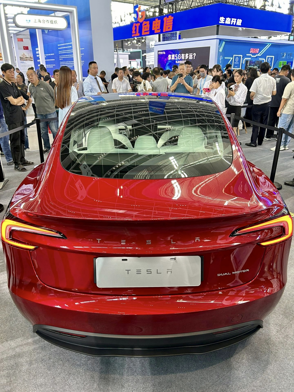 新款特斯拉model3,实车比网图好看很多!