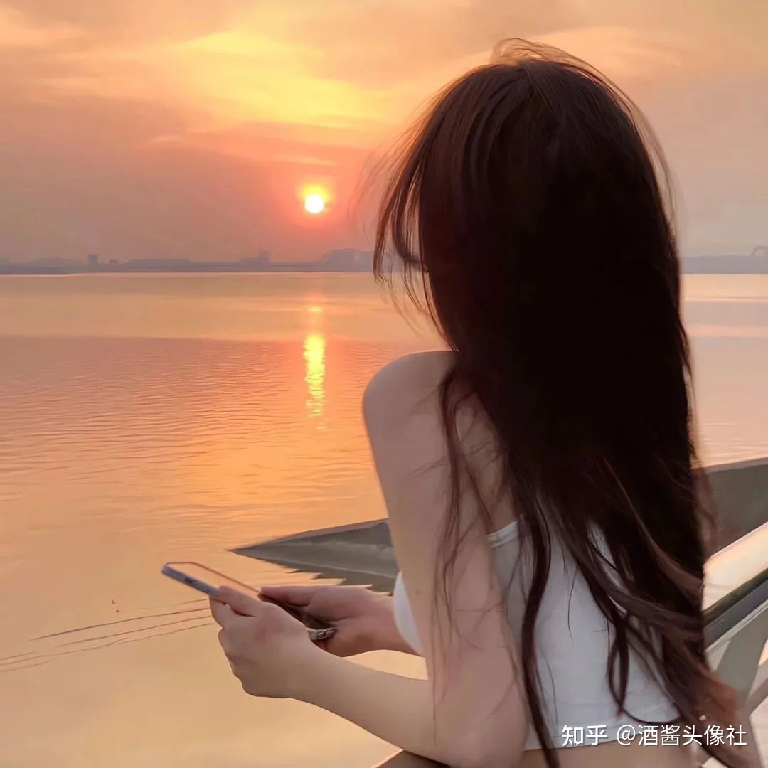 这样的女生才真的叫人上头 .@等待最美的梦的动态