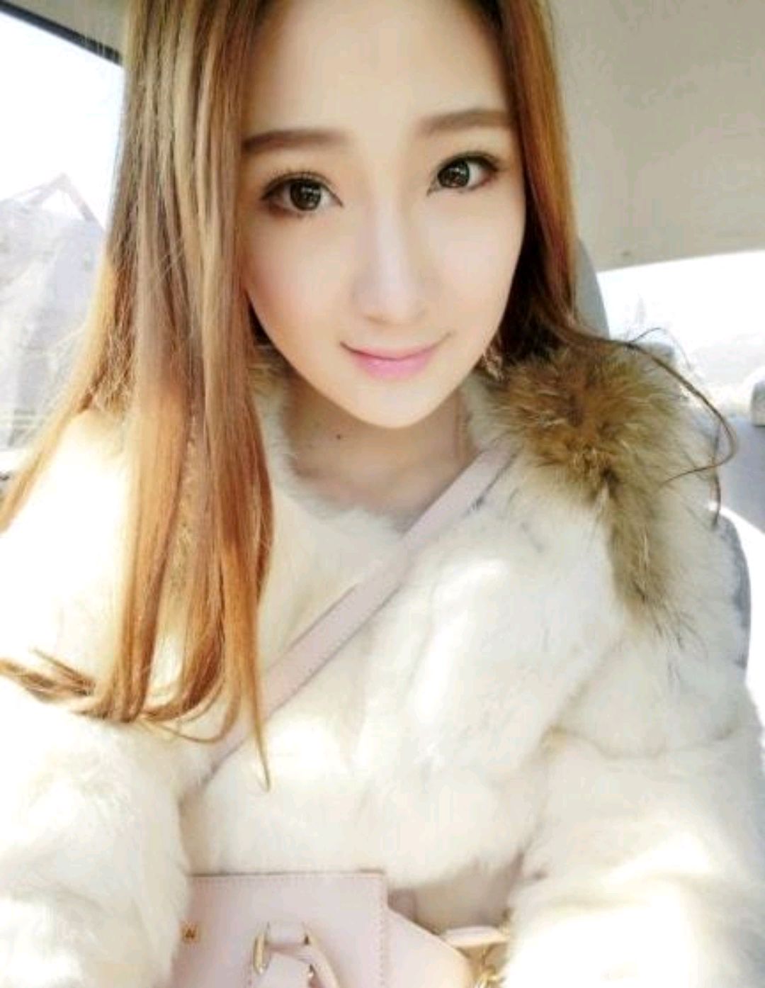 中国最美女兵门佳慧,世界名模,中华儿女多奇志,不爱红装爱武装