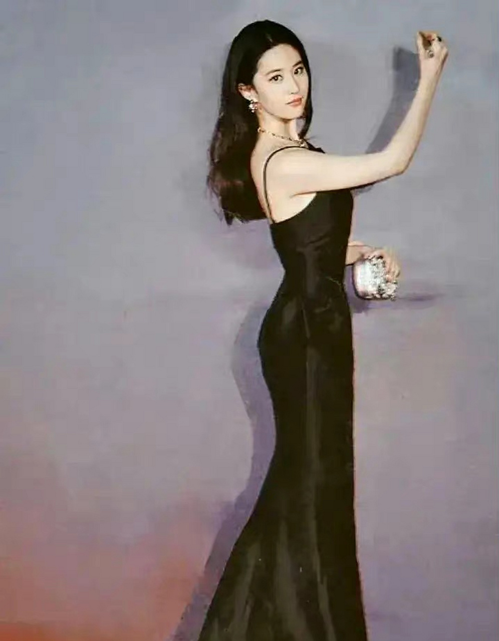 刘亦菲的翘臀好羡慕#刘亦菲