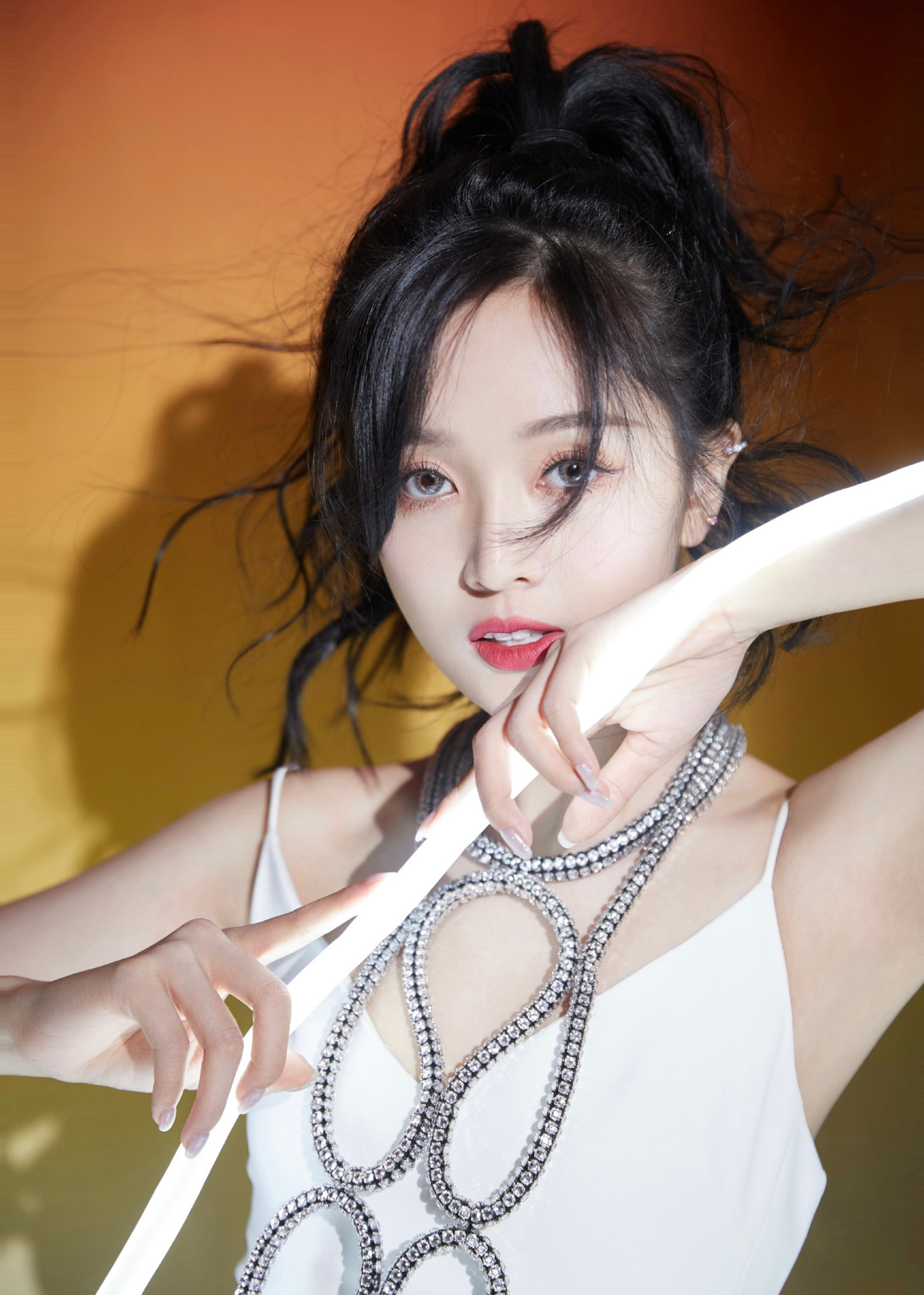 吴宣仪:肤白貌美,可爱迷人