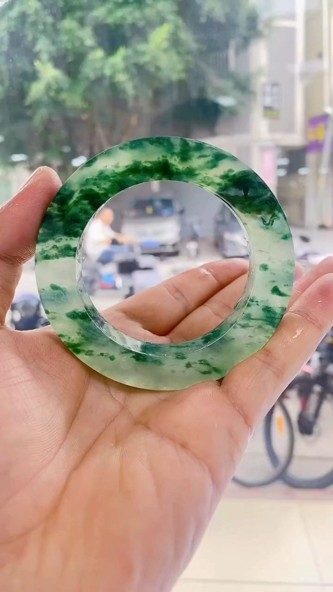 冰种飘水草绿花翡翠手镯胚分享!