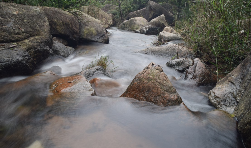 探访马恋山景区,拥有深圳少见的瀑布胜景,风景娴静优雅