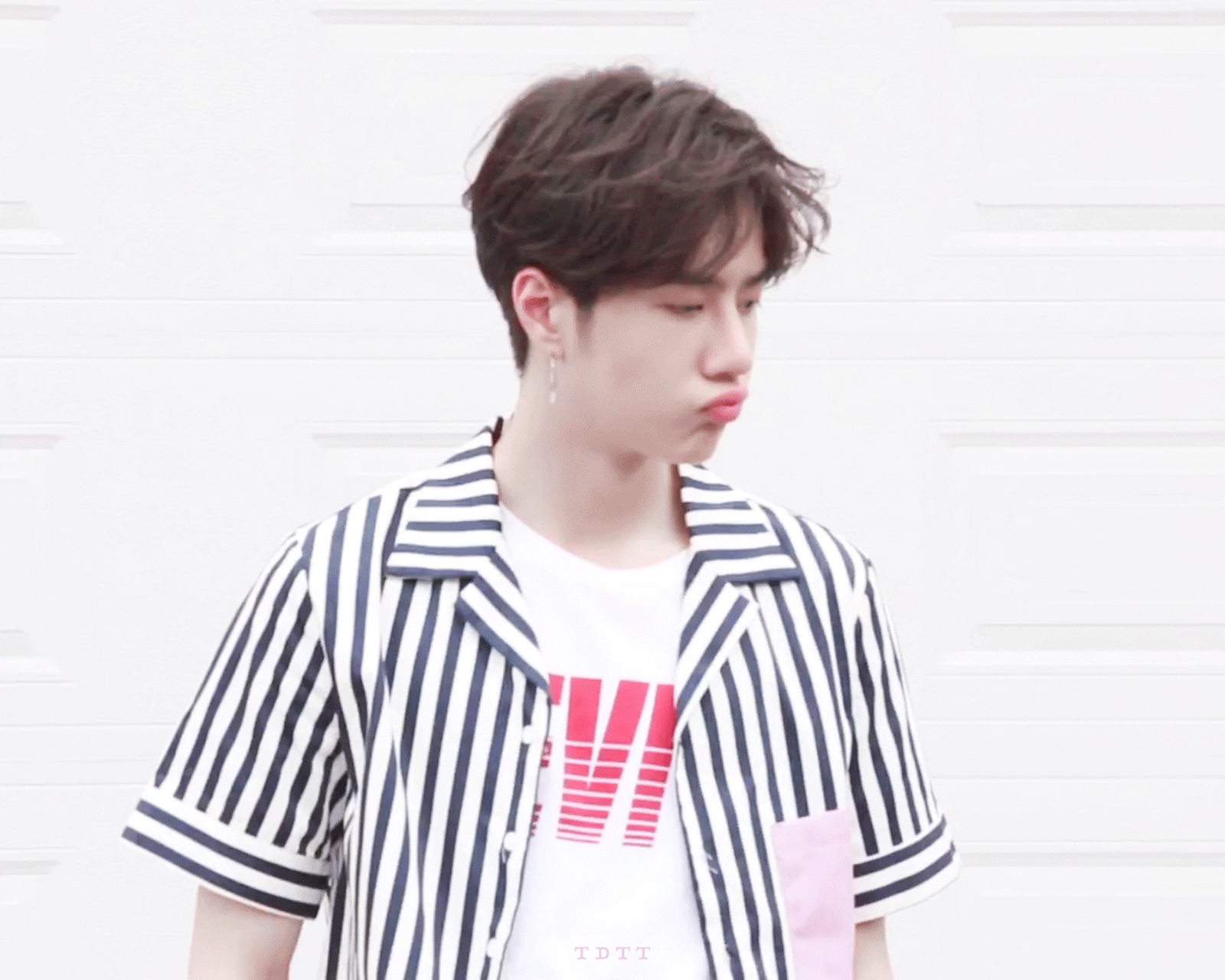 王一博的嘟嘴系列,可能他自己都不知道自己有多爱下意识嘟嘴卖萌吧