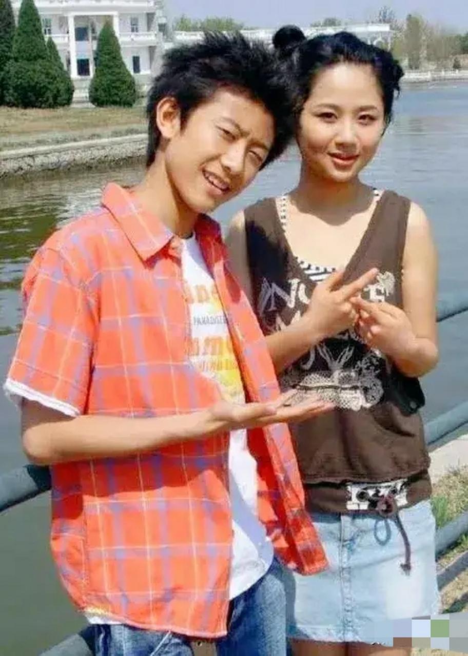 当年拍摄《家有儿女》时,杨紫刚满12岁,正是清水出芙蓉,小荷才露