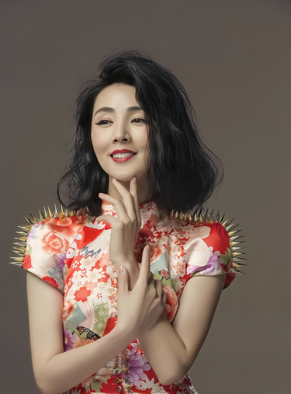 姜宏波,这个名字在娱乐圈中如同一股清流,让人耳目一新.