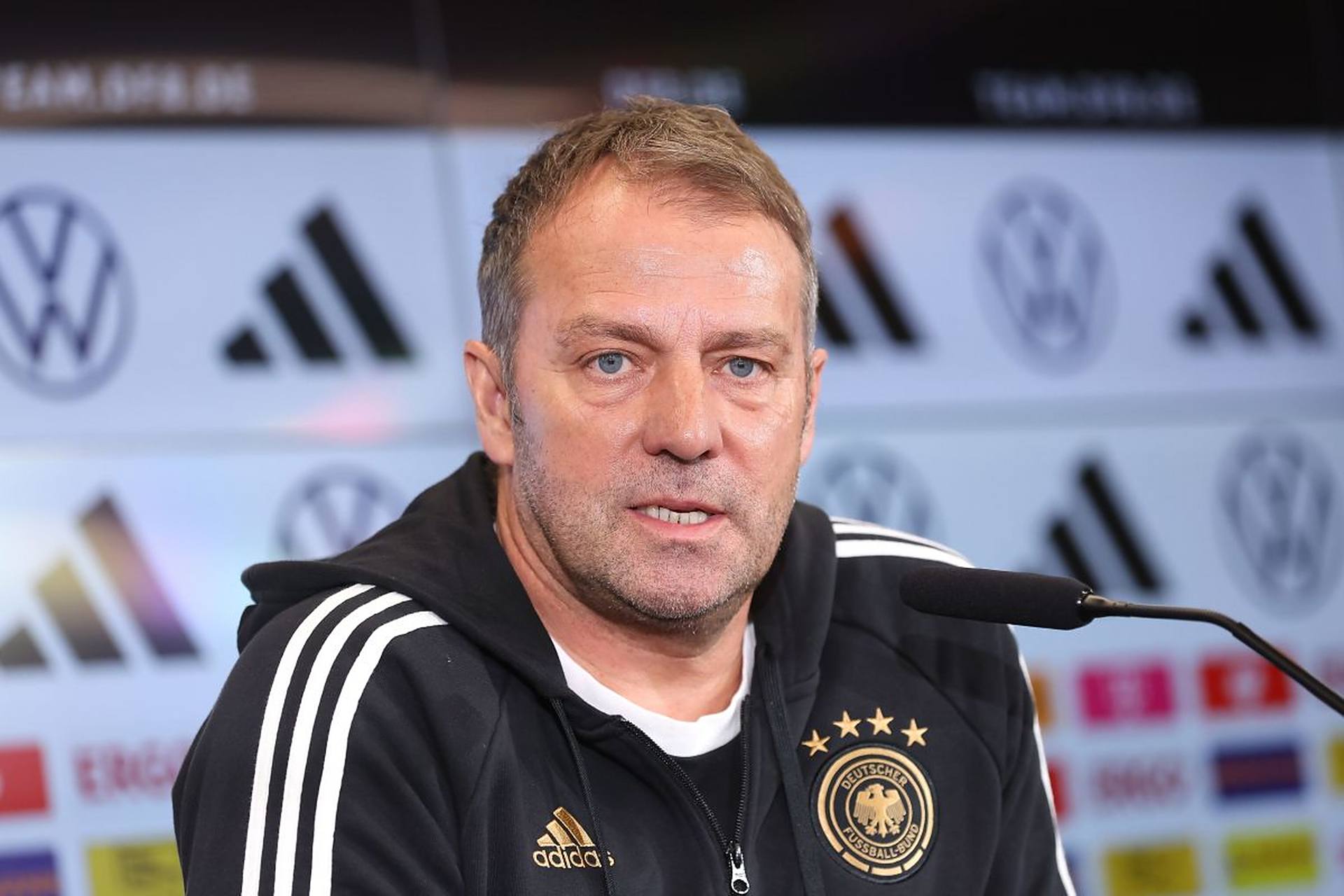 汉斯弗里克也成为德国足协123年历史上第一位被解雇的主教练,此前10名