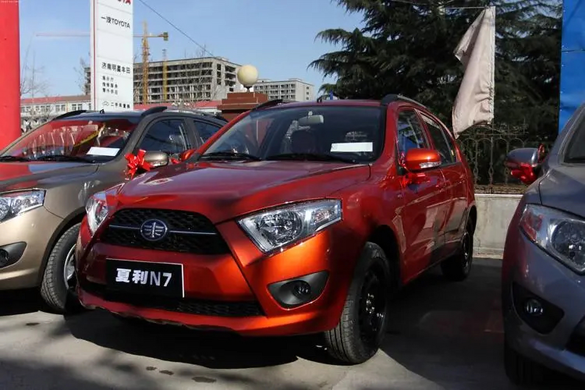 我将从外观价值,汽车配置,汽车性能以及驾驶体验等多个方面对夏利n7