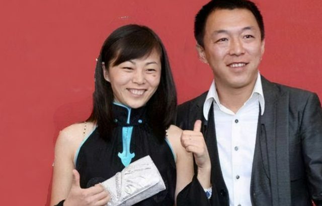 《一出好戏》想表达什么东西,了解黄渤的经历,什么都明白了