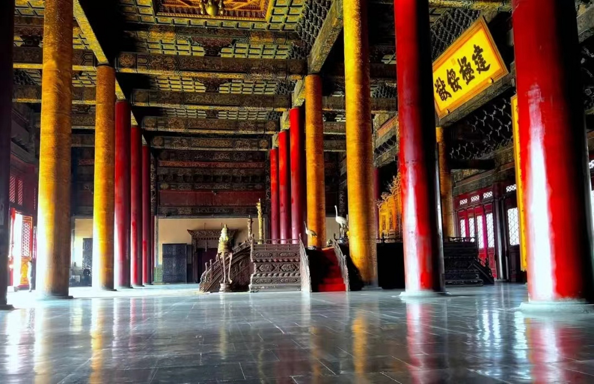 但由于一百多年前已不再烧造这种金砖,这种烧造技艺也因此失传了.