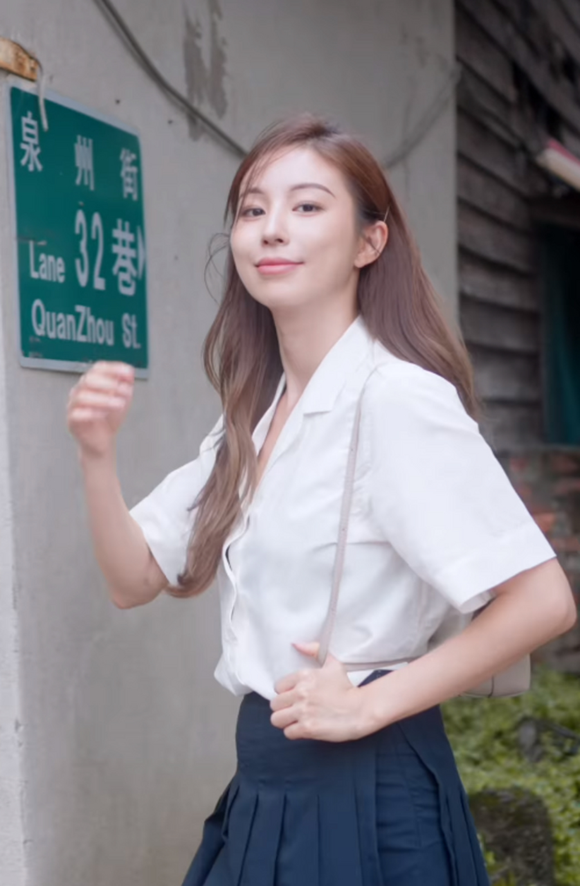 南韩「最美模特」金宝拉因惊人美貌和火辣身材,在ig上坐拥百万追踪者.