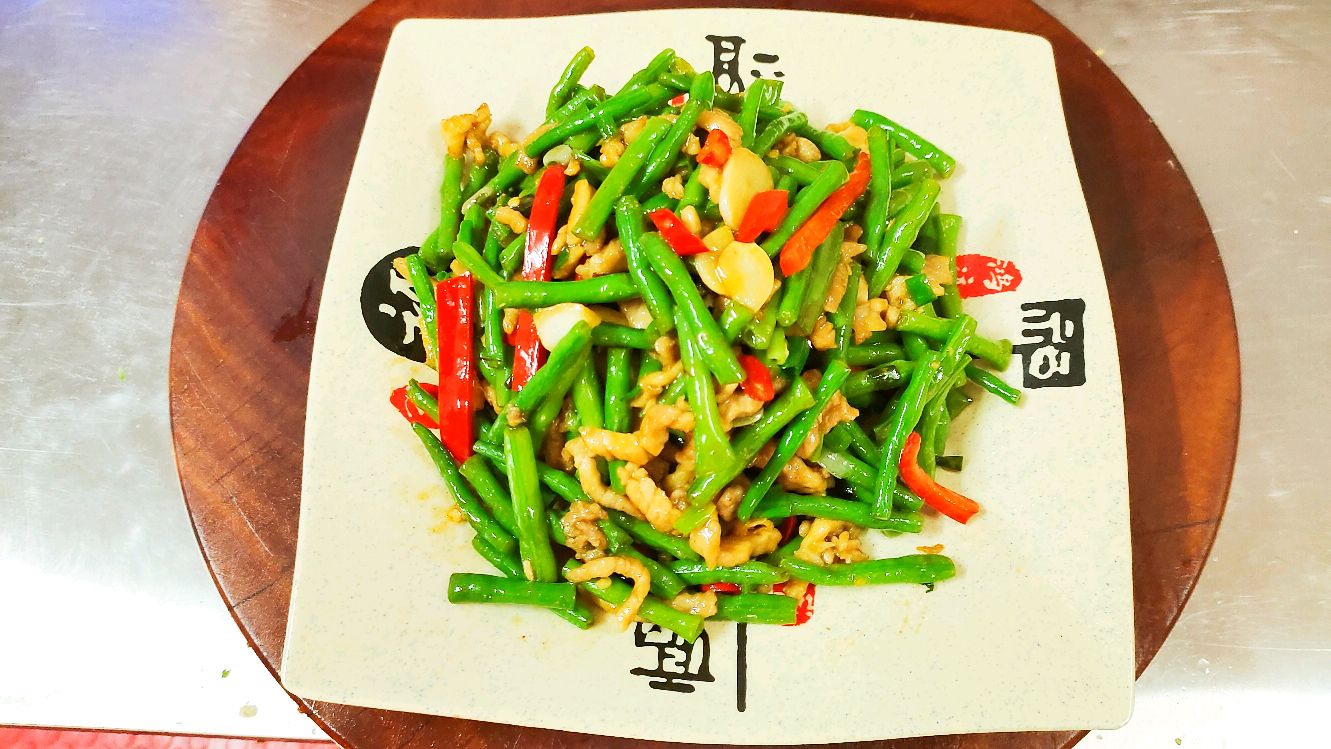 店主分享:“肉丝炒豆角”的家常做法,比饭店做的都好吃,收藏了