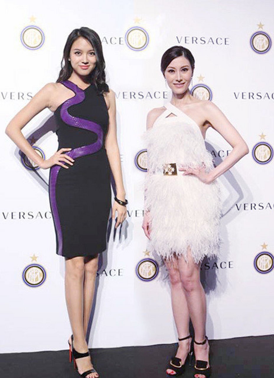 张梓琳和李嘉欣昔日同框照,世界小姐和香港小姐有什么不同?