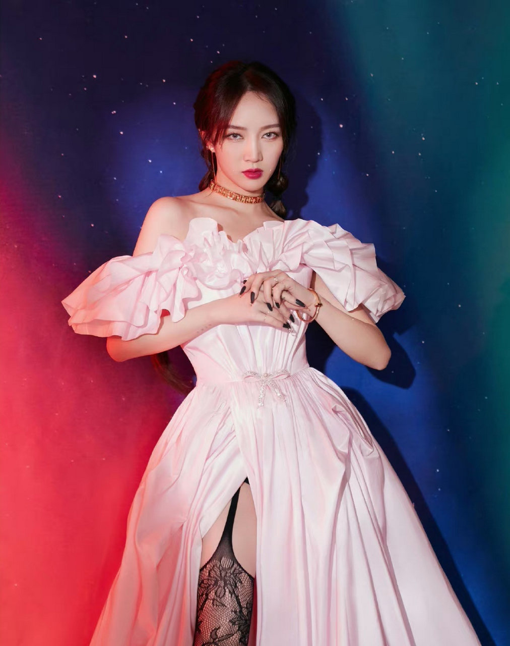 孟佳# 美腿配黑丝,性感撩人