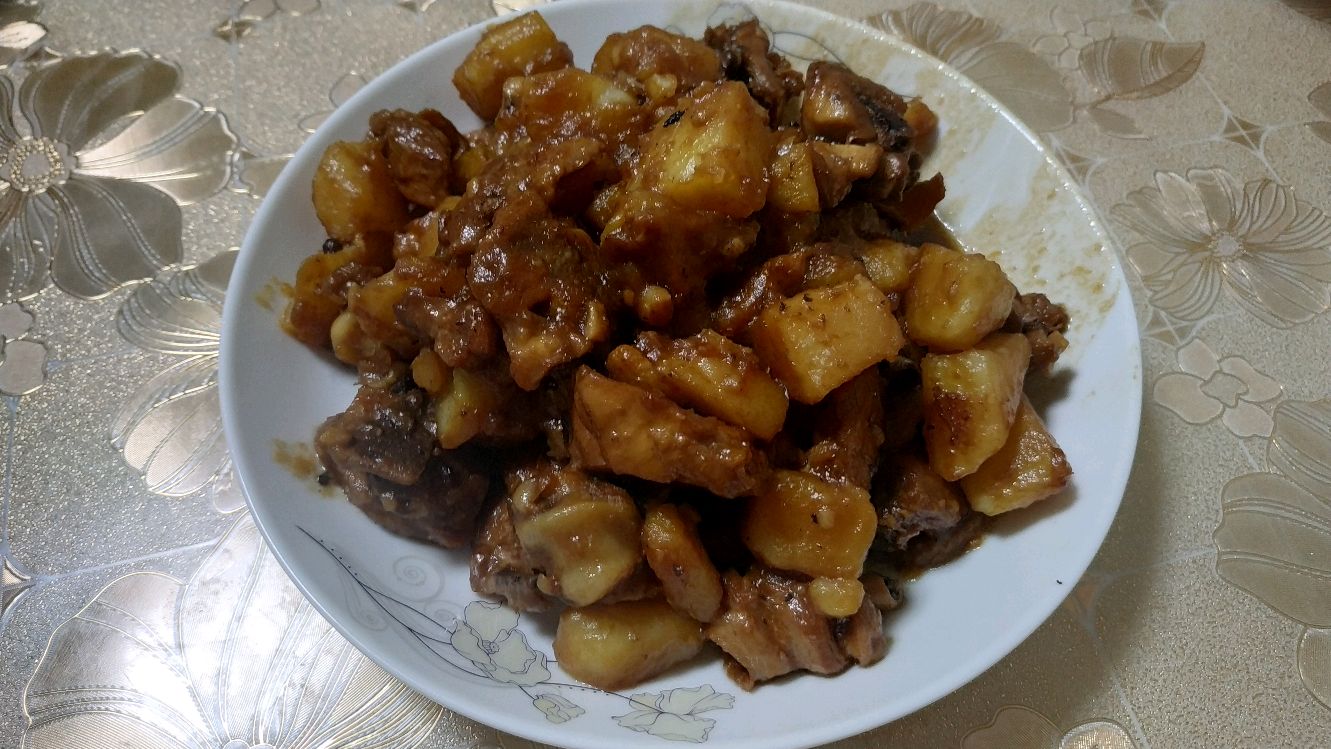家常菜之土豆烧鸡,好久没有吃了,小伙今天做一道来吃