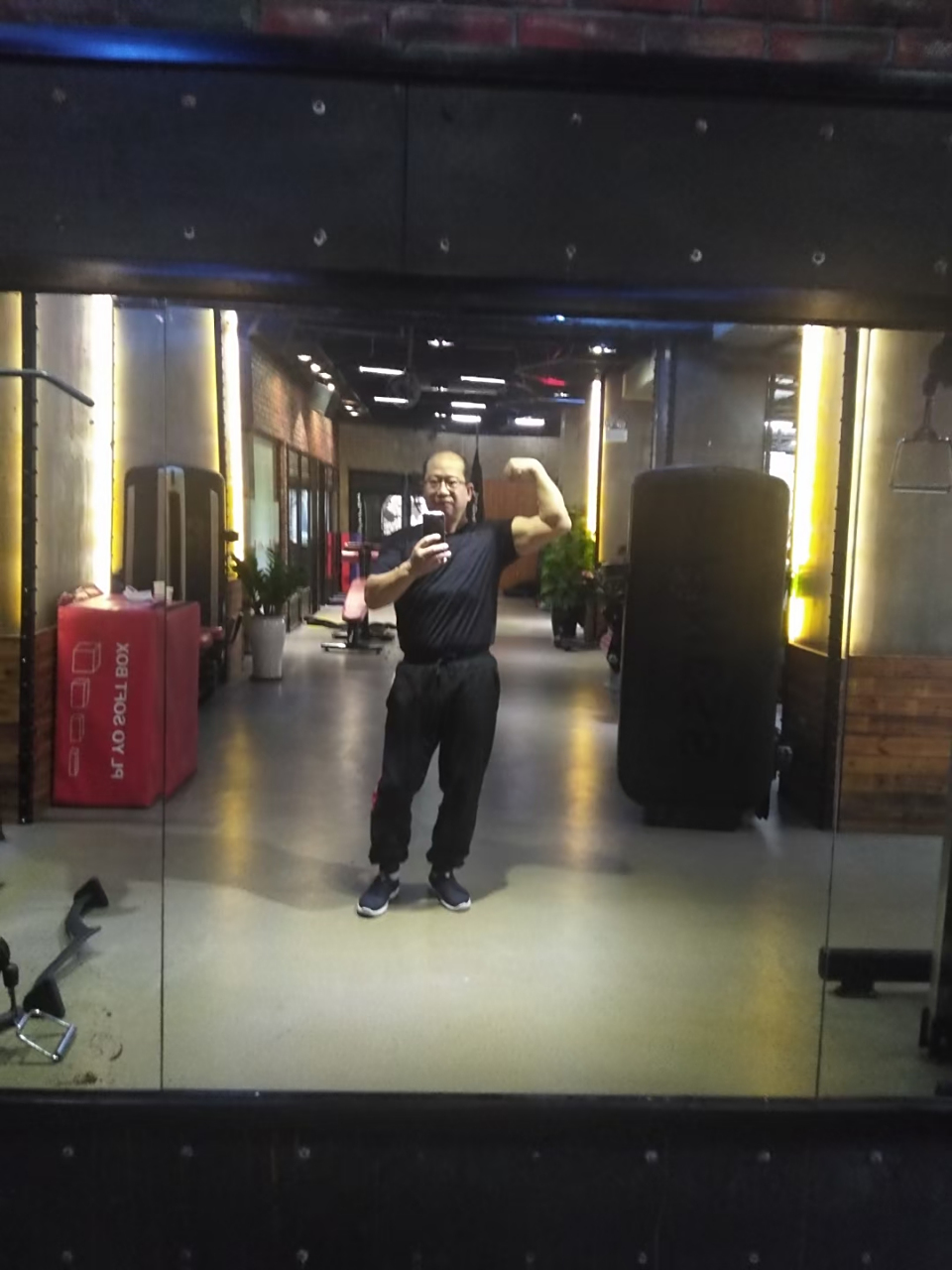 我这臂围才45,看起来好难看[晕]