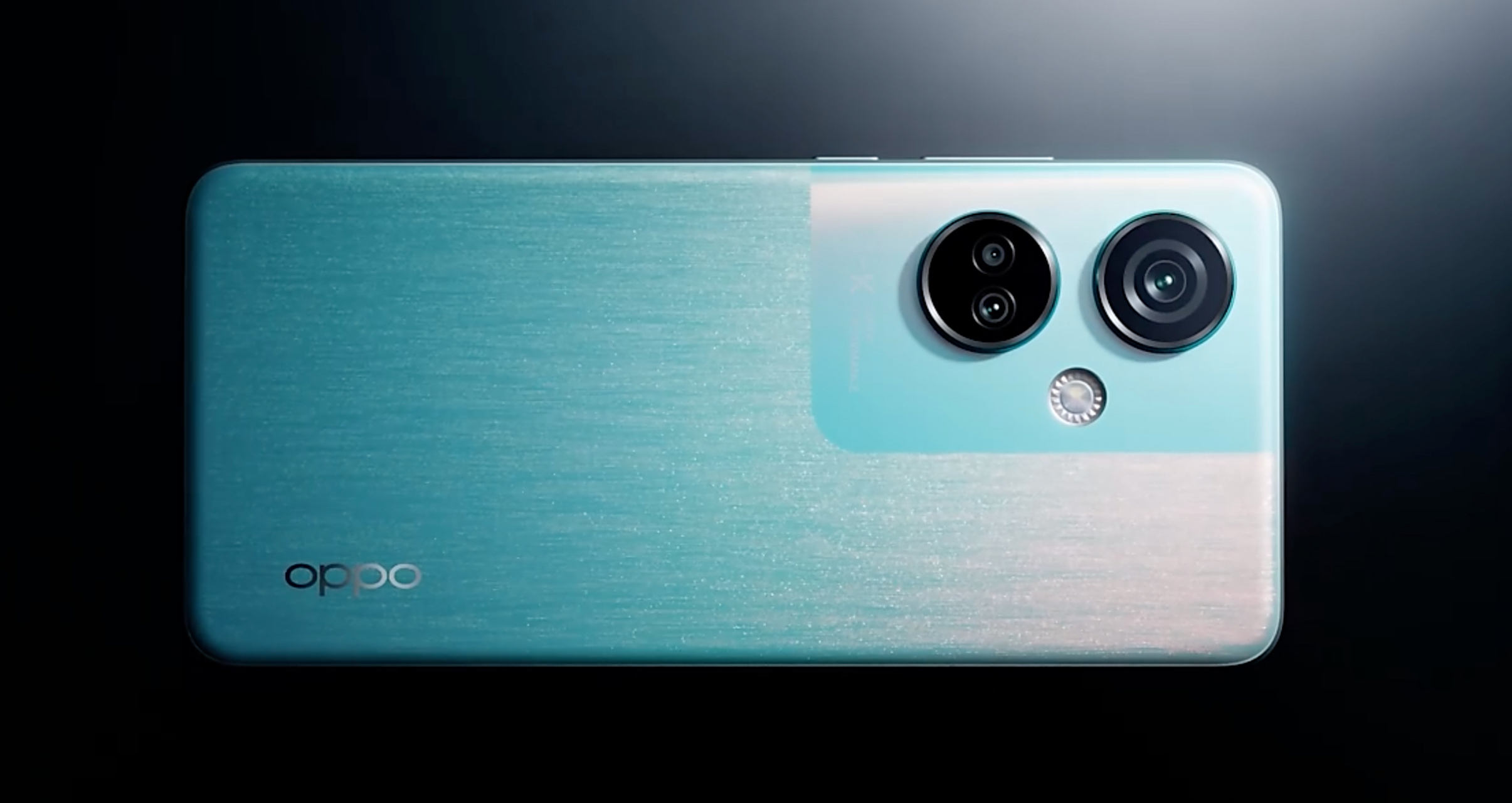 oppo k11目前已经官方上架,这款手机相机提升很明显,在支持ois光学