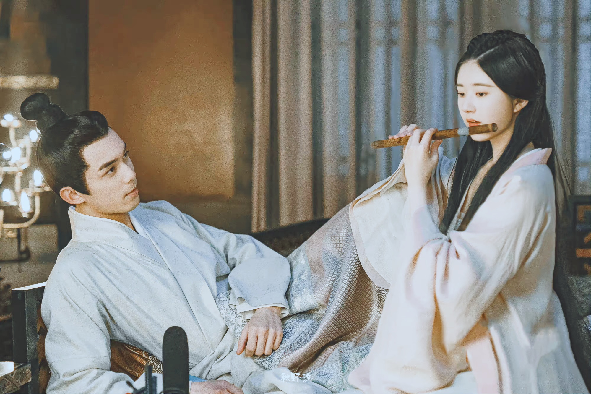 吴露可逃cp粉攻陷吴磊,赵露思评论区,与龚俊cp粉有一拼!